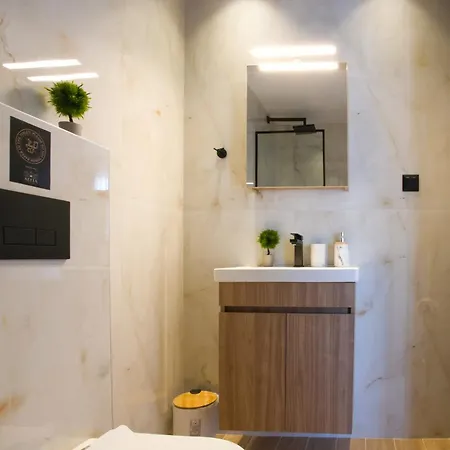 Aelia Luxury Living 1 *