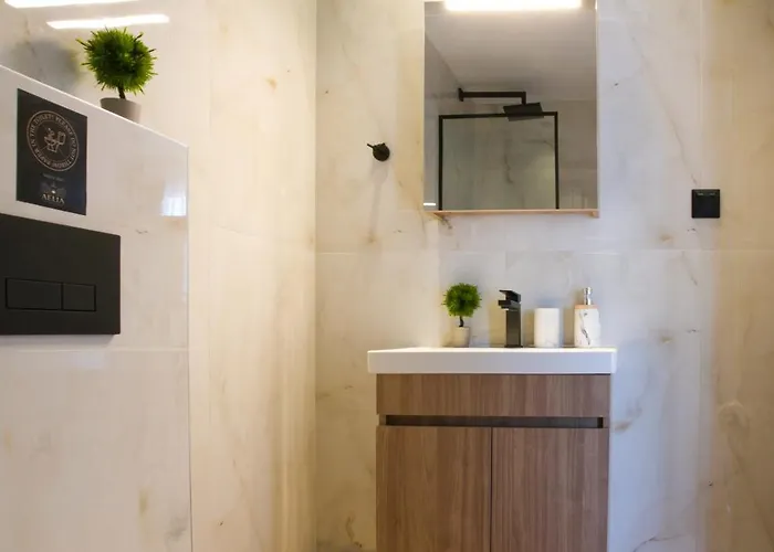 Aelia Luxury Living 1 *