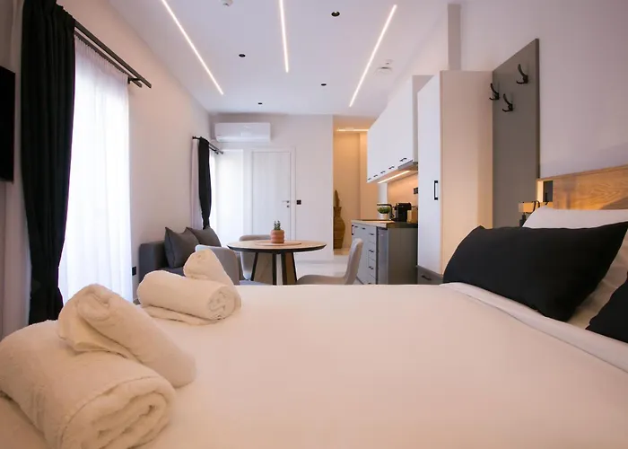 Aelia Luxury Living 1 Apartment *